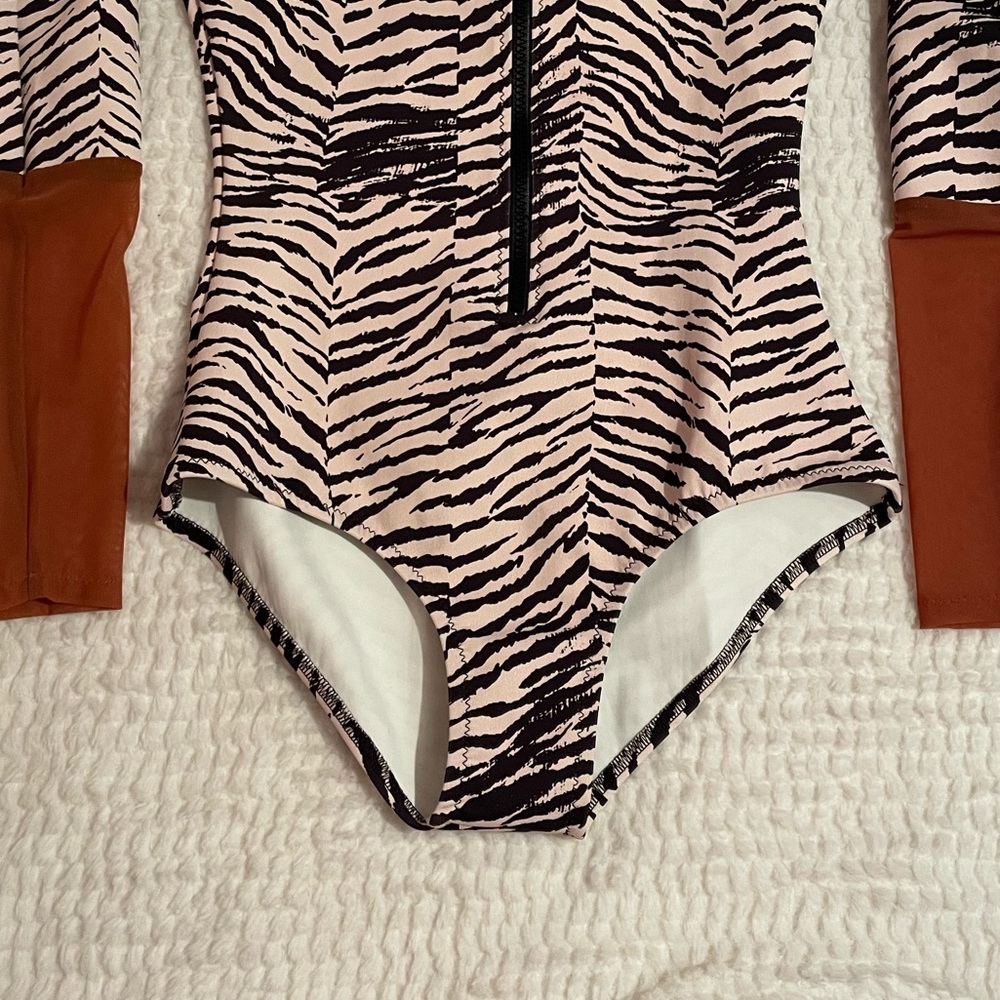 WET Swimwear | Eliana Long Sleeve Swim in Zebra | One Piece Swimsuit | NWT - Picture 5 of 16